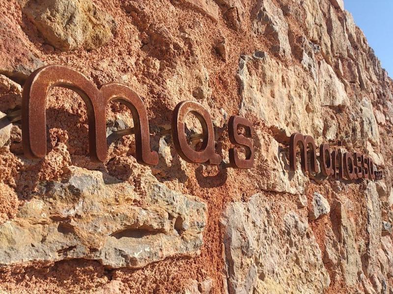 Hotel Mas Mariassa Pratdip Bagian luar foto